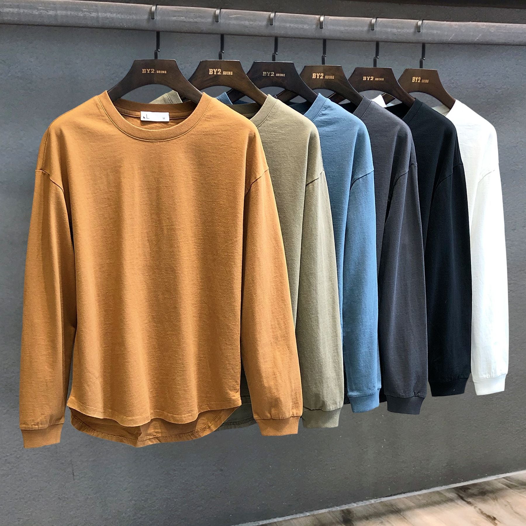 Men's Round-Neck Sweater