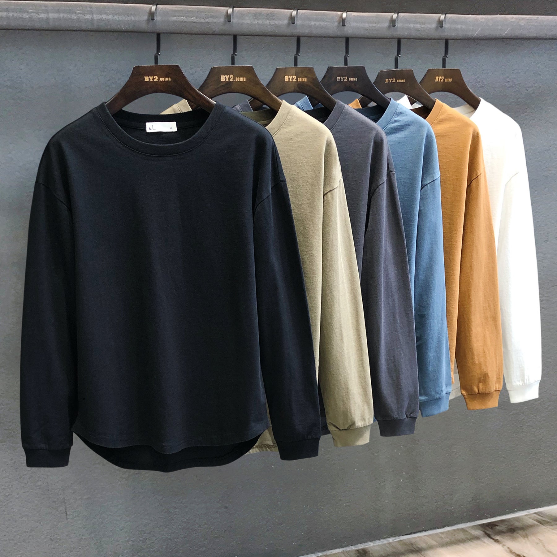 Men's Round-Neck Sweater
