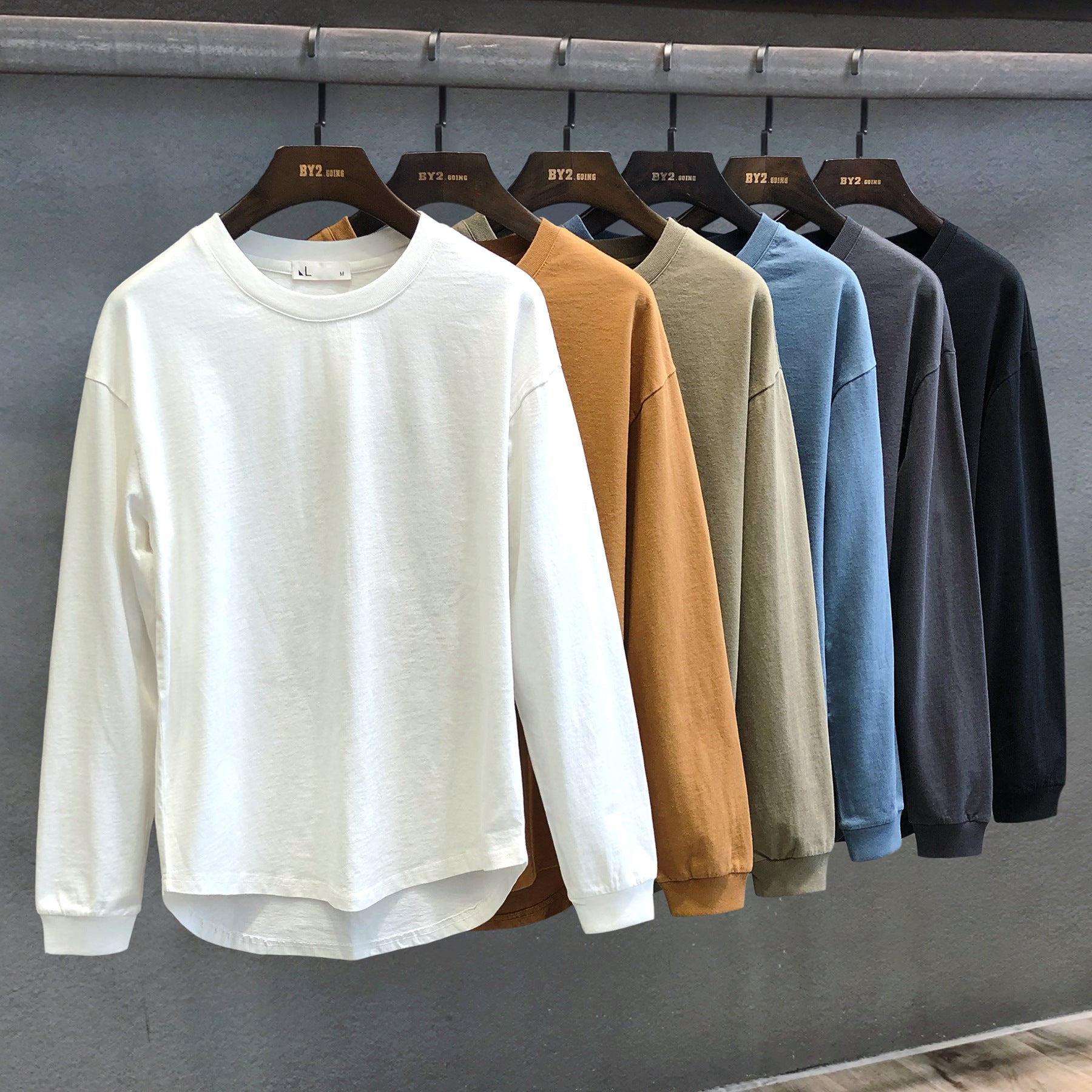 Men's Round-Neck Sweater